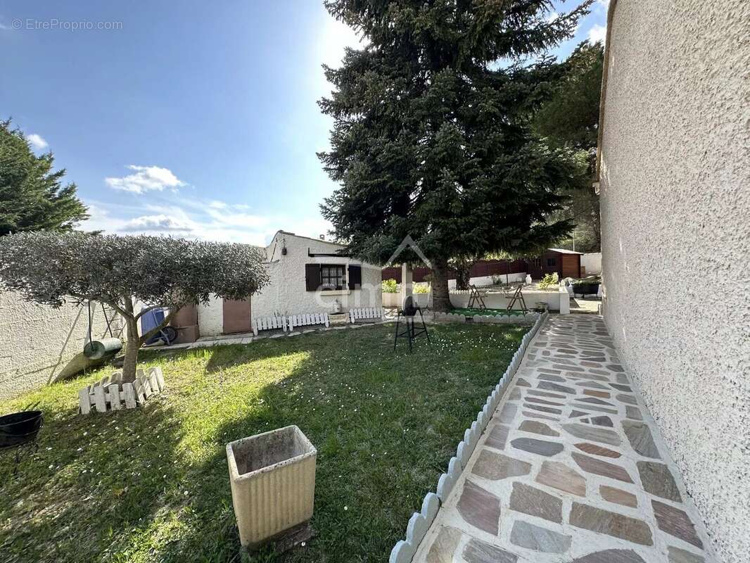 Maison à PIERREVERT