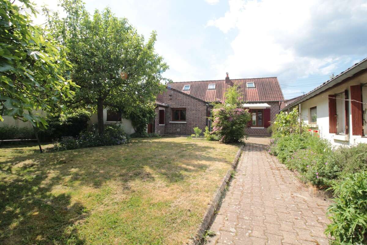 Maison à CHOISY-AU-BAC