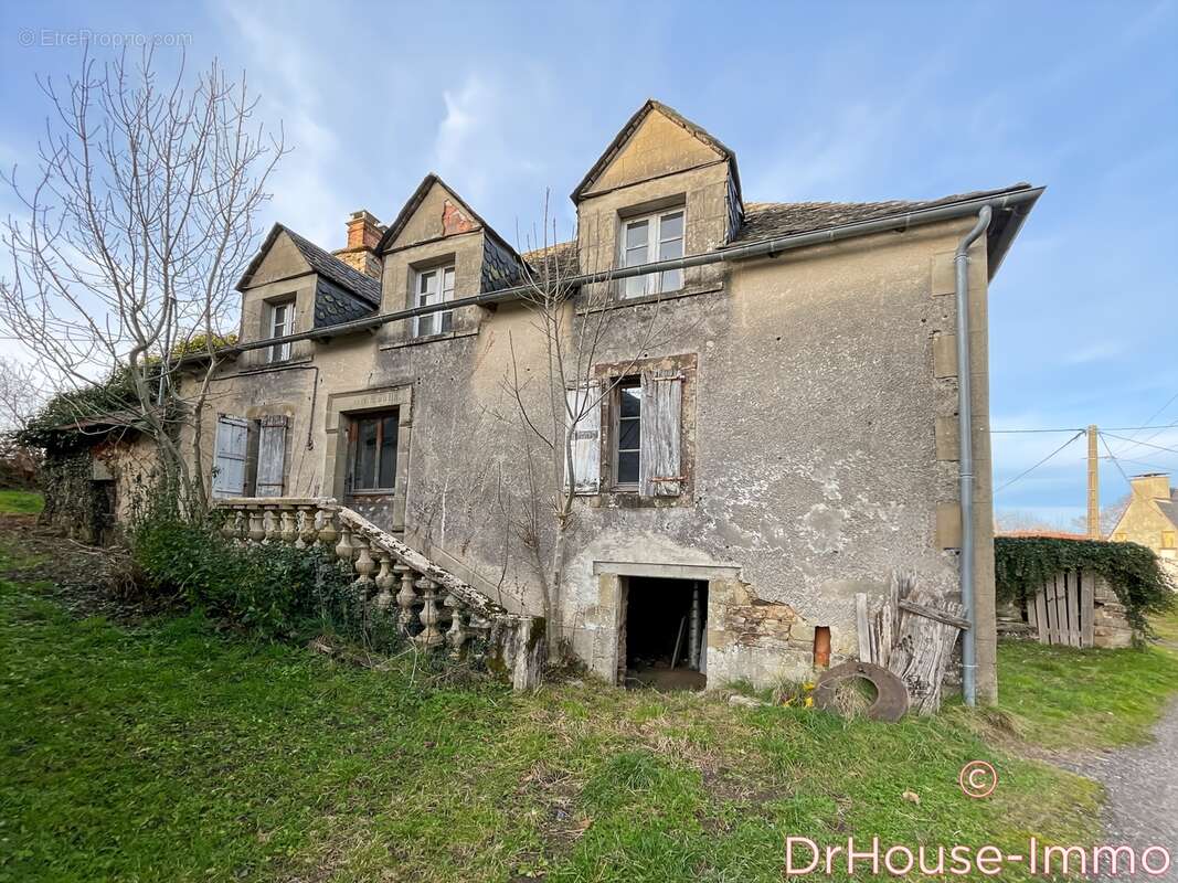Maison à NEUVILLE