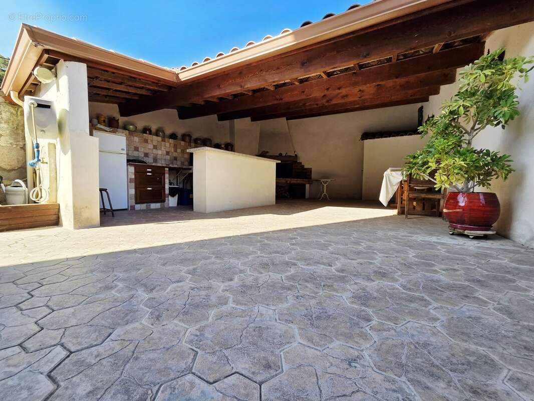 Maison à QUARANTE