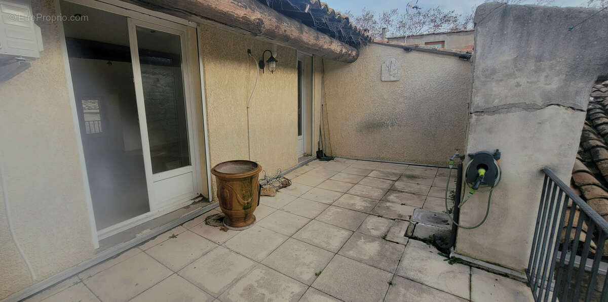 Maison à CLARENSAC