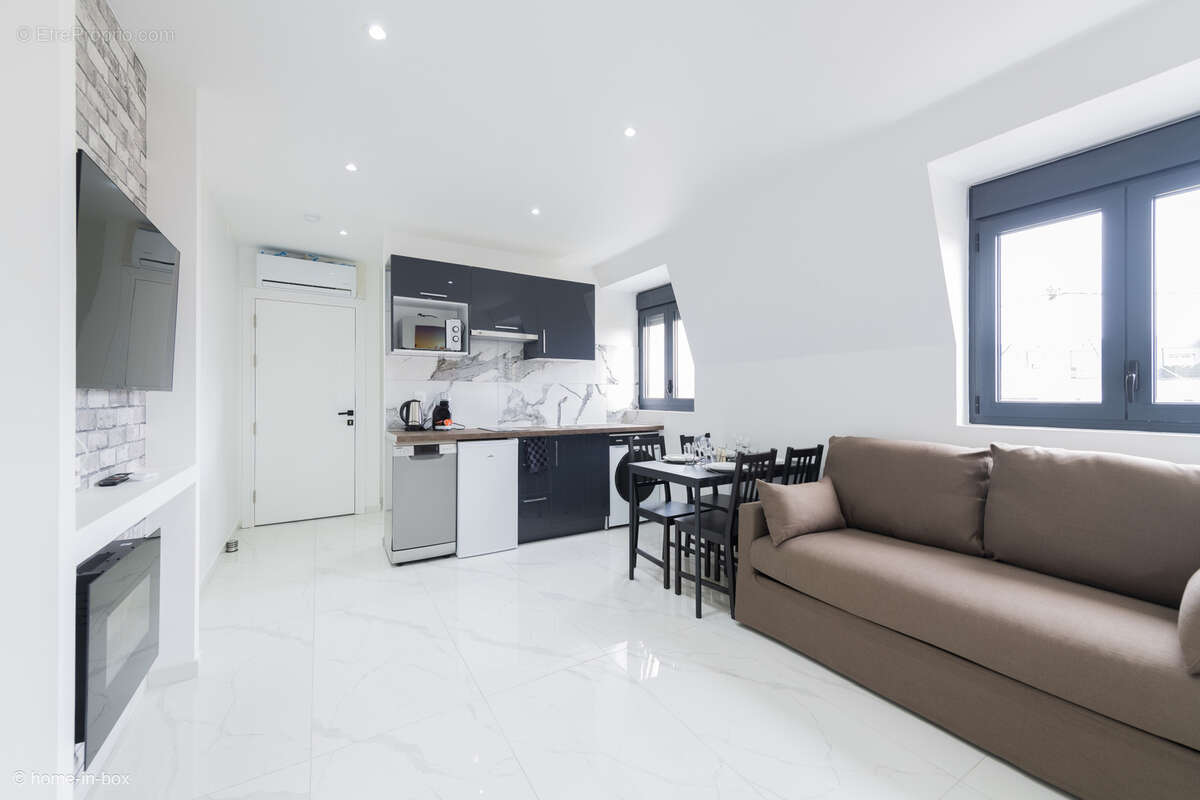 Appartement à PARAY-VIEILLE-POSTE