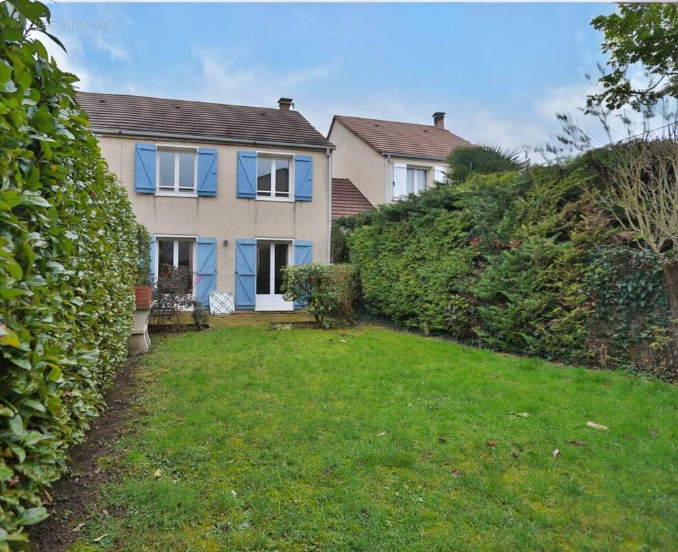 Maison à CHAMPS-SUR-MARNE