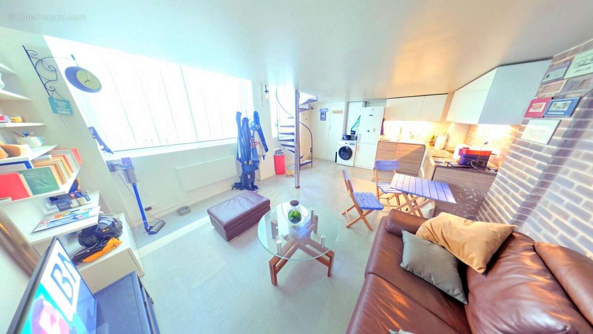 Appartement à PARIS-20E