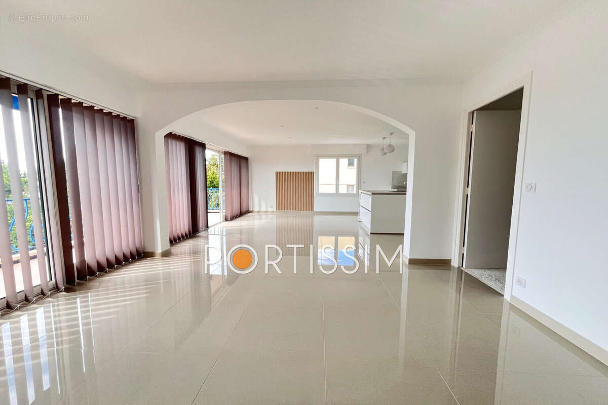 Appartement à CAGNES-SUR-MER