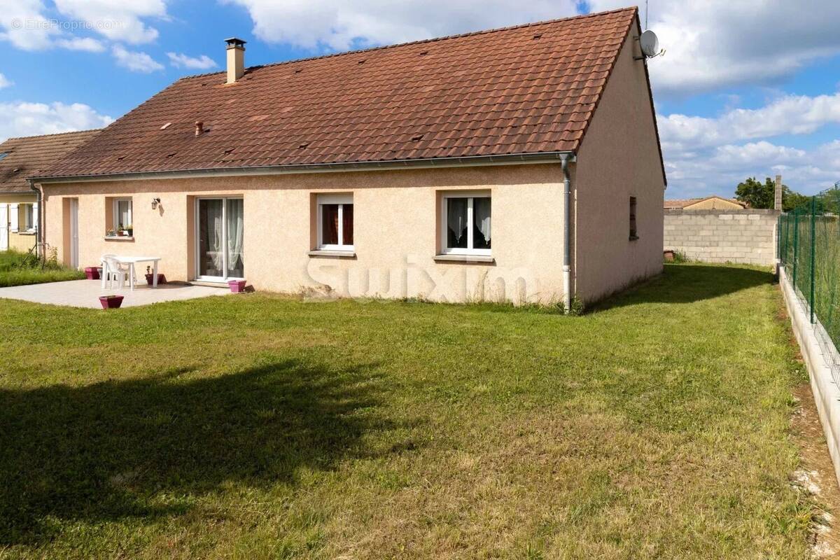 Maison à SAINT-MARCEL