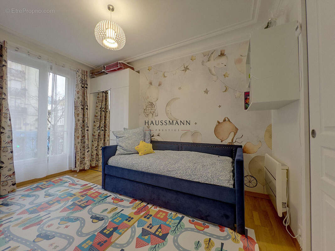 Appartement à PARIS-11E