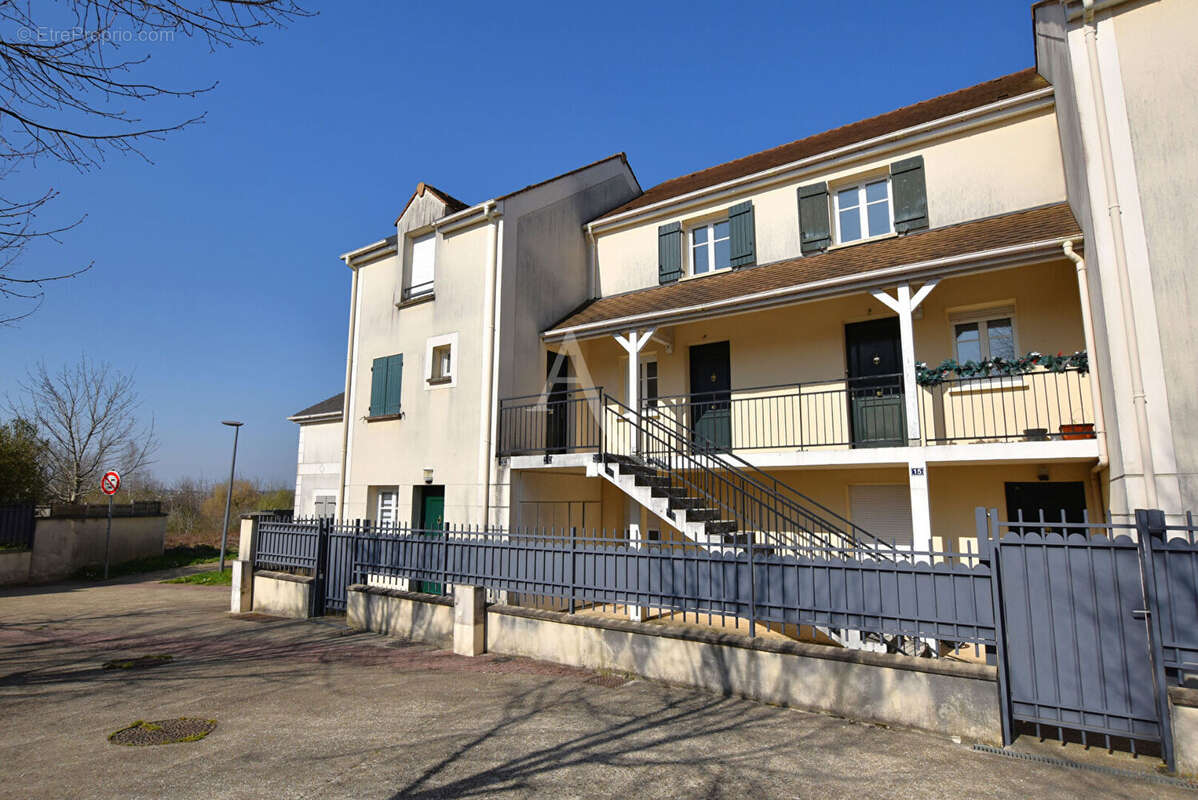 Appartement à COMBS-LA-VILLE