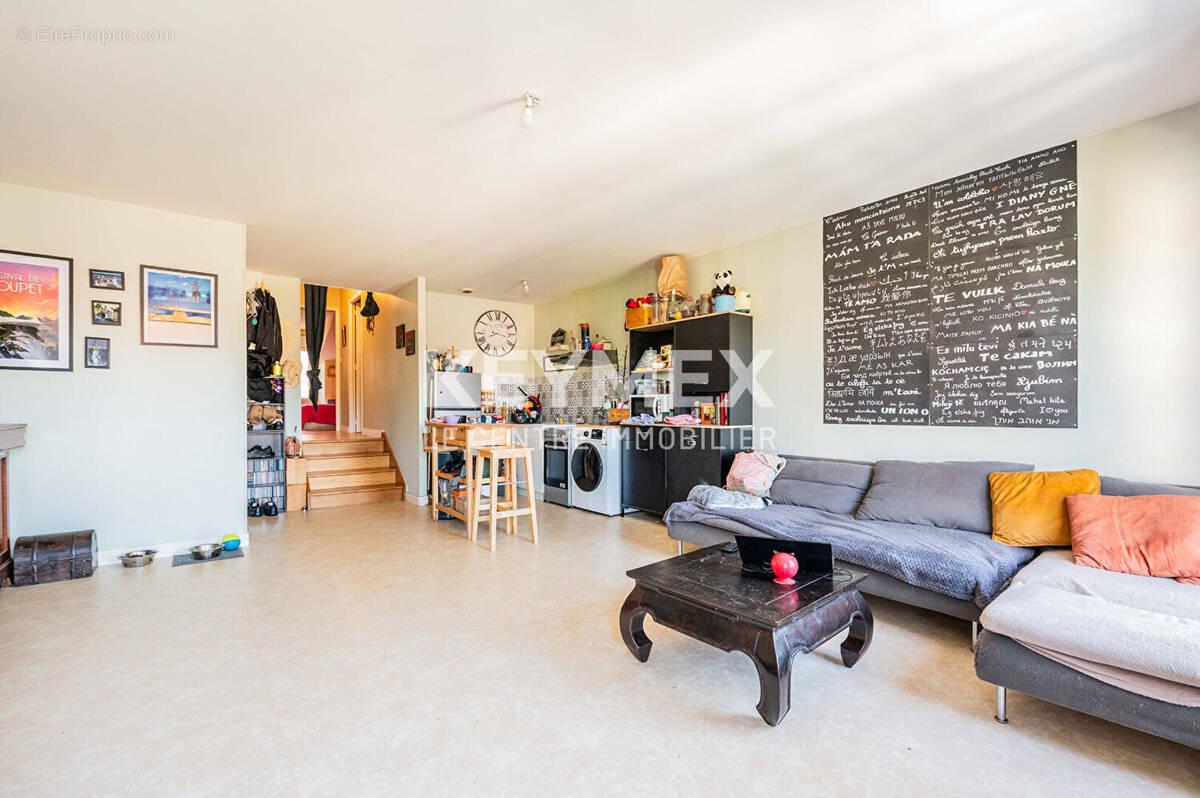 Appartement à INDRE