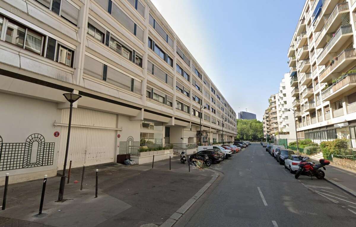 Parking à PARIS-15E