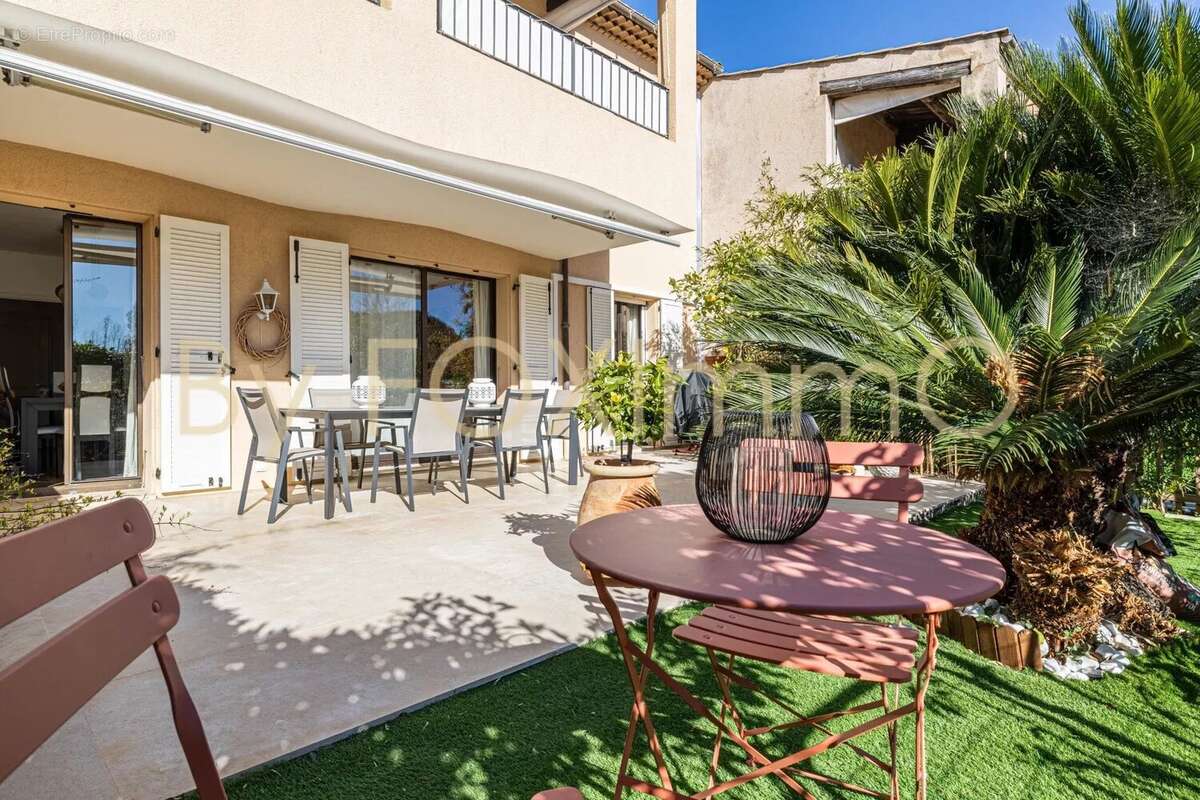 Appartement à VILLENEUVE-LOUBET