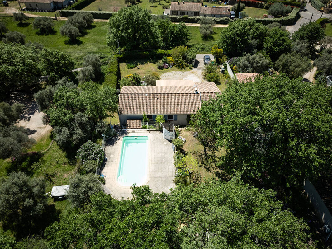 Maison à LA ROQUEBRUSSANNE
