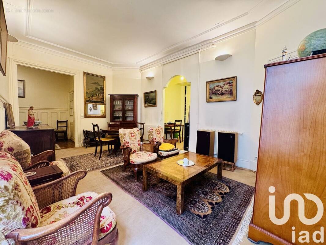 Photo 1 - Appartement à PARIS-8E