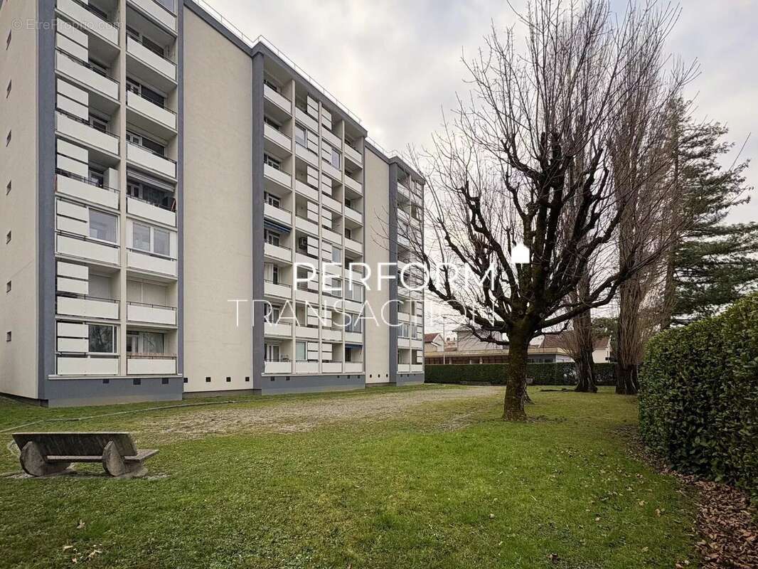 Appartement à SEYSSINET-PARISET