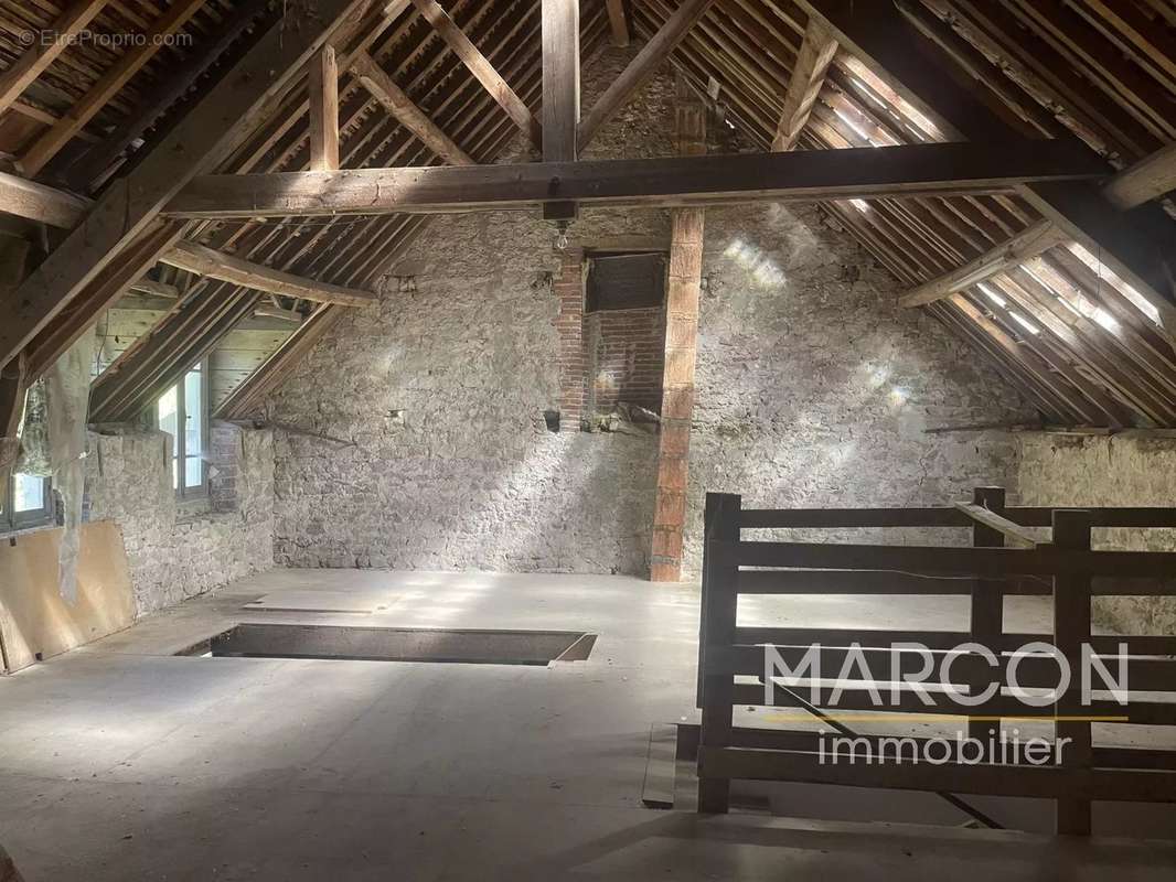 Maison à AUBUSSON