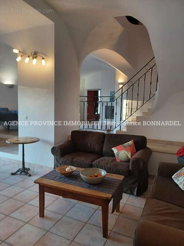 Maison à SAINT-PAUL-TROIS-CHATEAUX