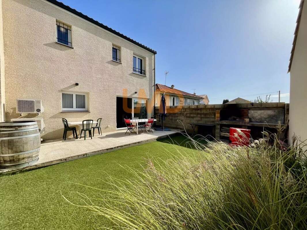 Maison à LIGNAN-SUR-ORB