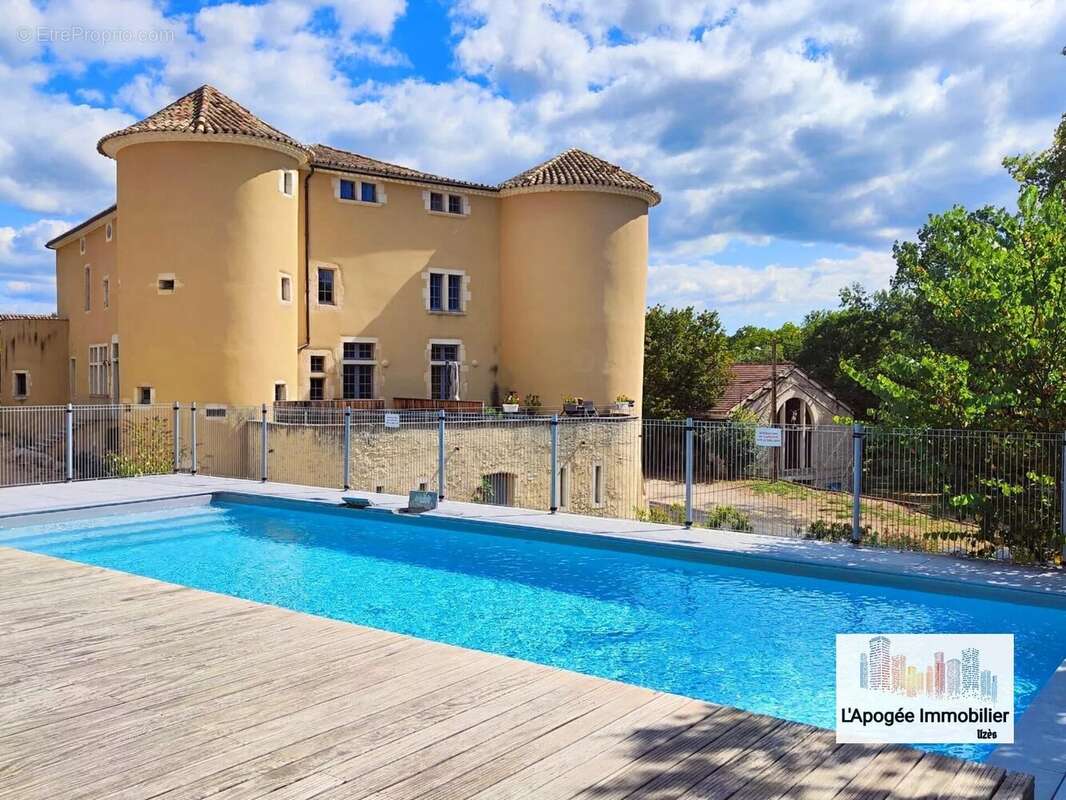 Appartement à LUSSAN