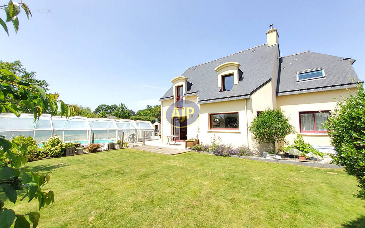 Maison à NEULLIAC