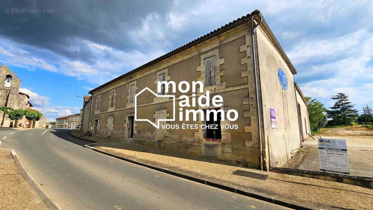 Maison à SAINT-QUENTIN-DE-BARON