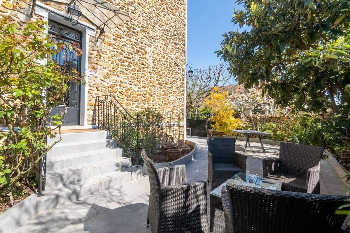 Photo 2 - Maison à SAINT-MAUR-DES-FOSSES