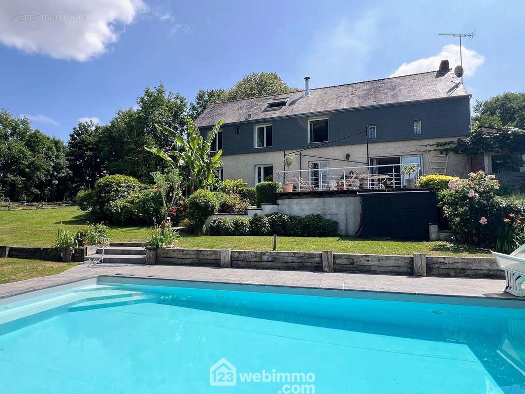 Belle maison familiale de 181 m² en campagne... - Maison à MONTREUIL-JUIGNE