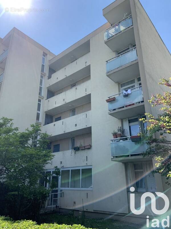 Photo 1 - Appartement à GENNEVILLIERS
