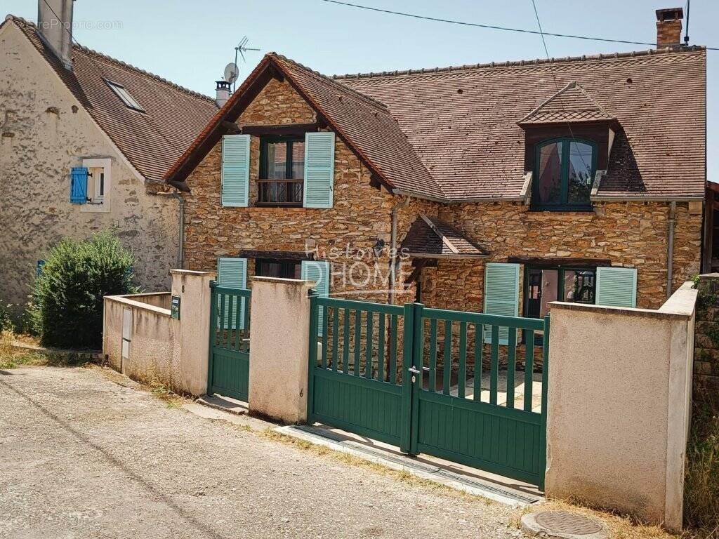 Maison à COURPALAY