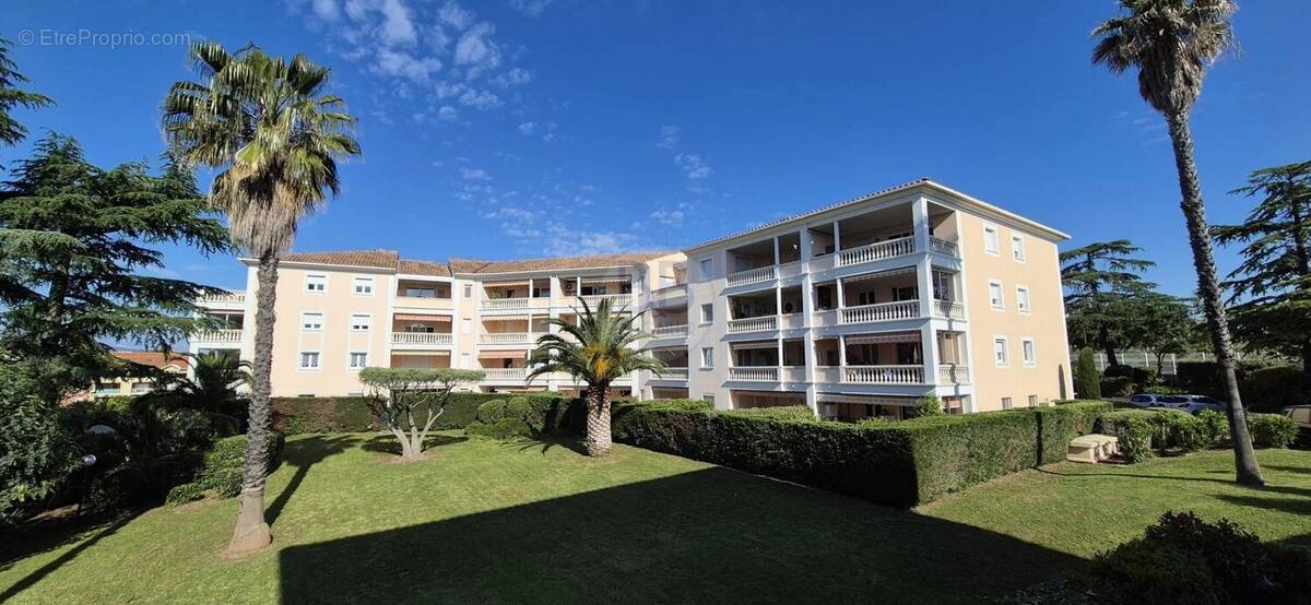 Appartement à FREJUS
