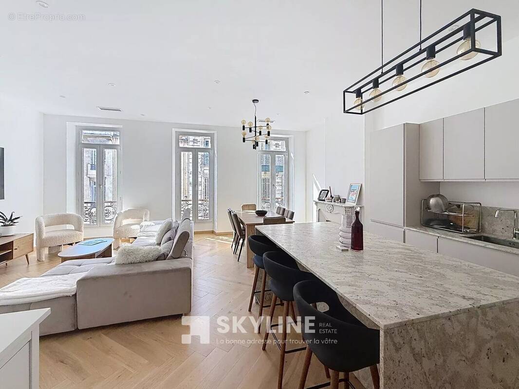 Appartement à MARSEILLE-6E