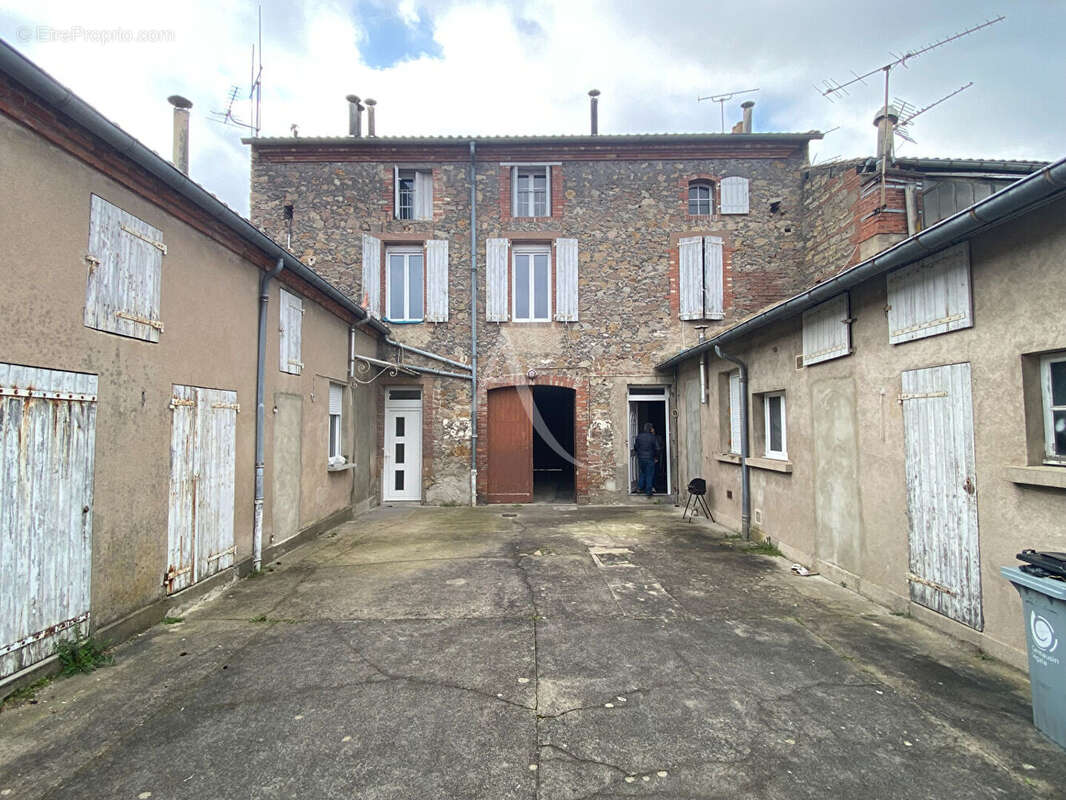 Appartement à CARMAUX