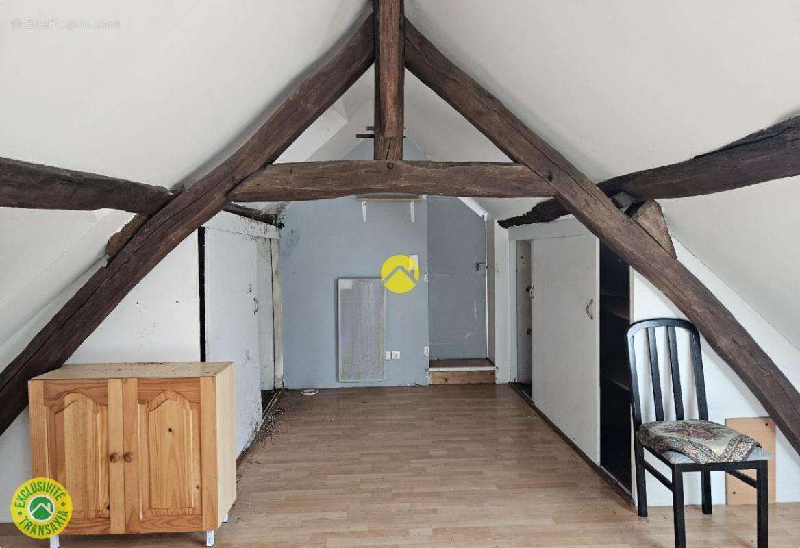 Maison à COSNE-D&#039;ALLIER