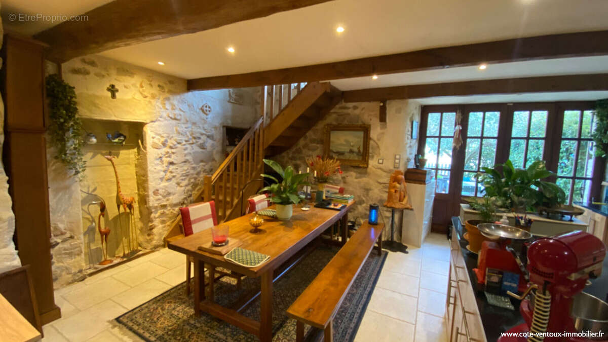 Maison à VISAN