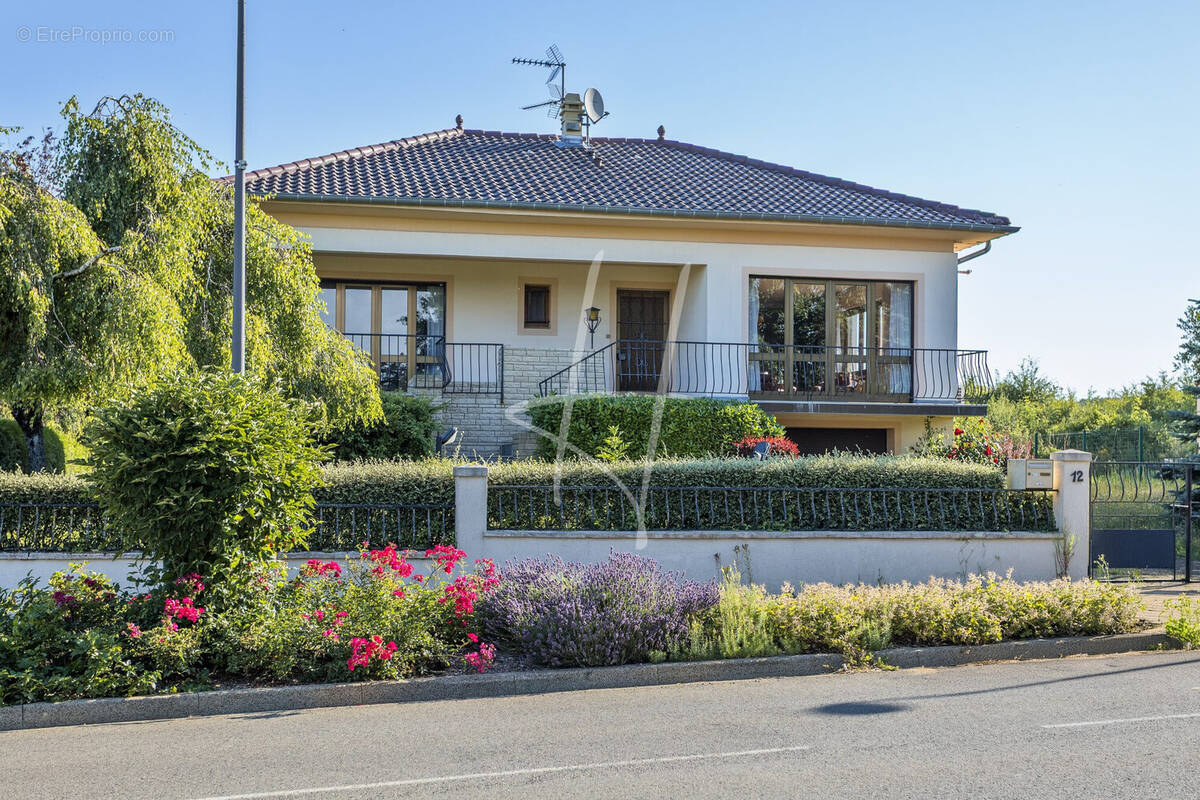 Maison à AMANVILLERS