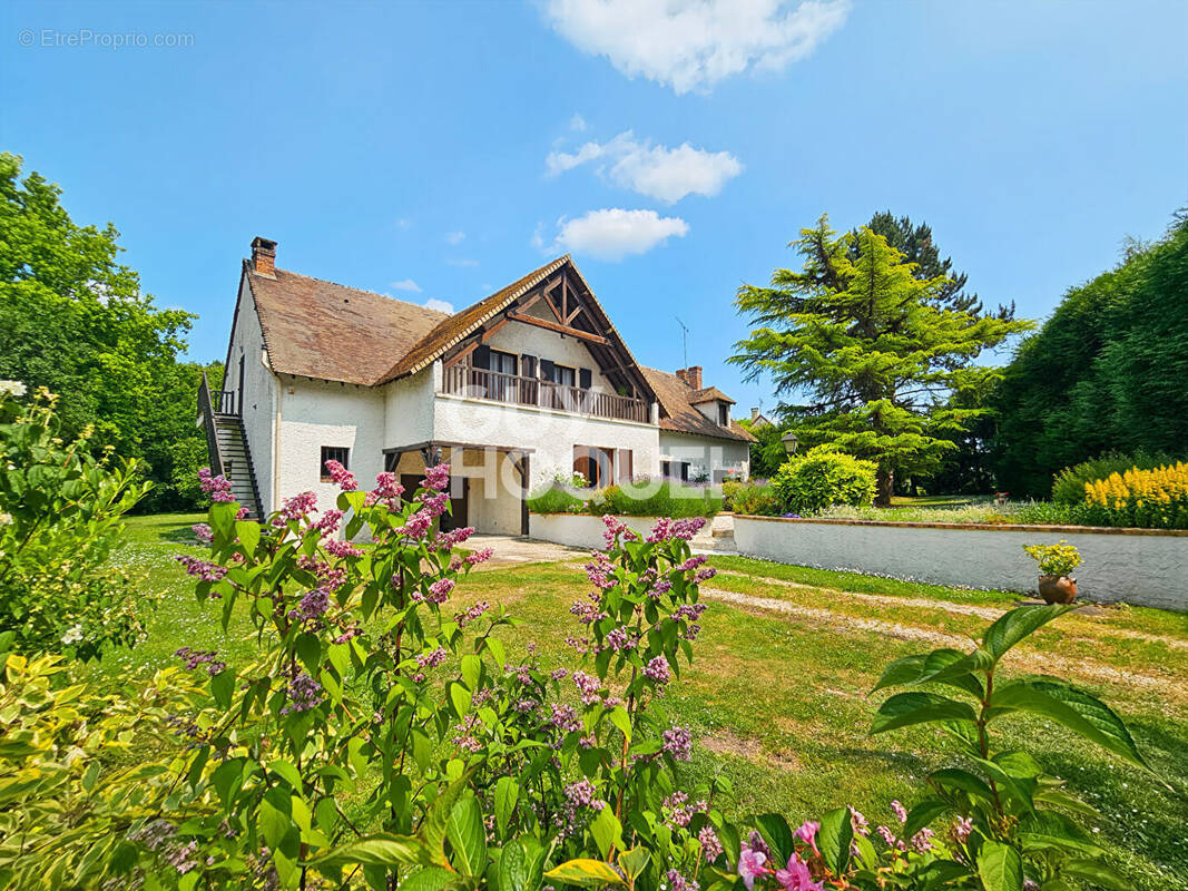 Maison à FONTENAY-TRESIGNY