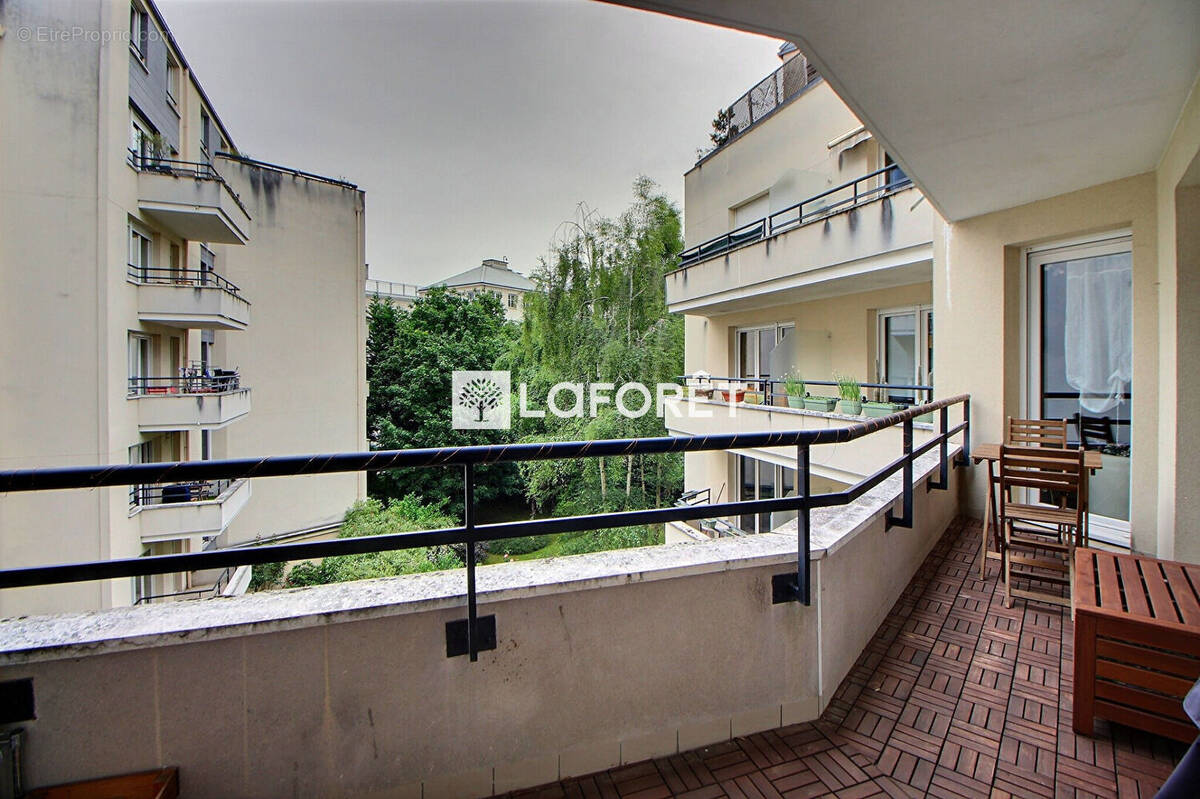 Appartement à SURESNES