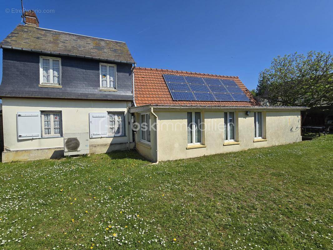 Maison à CREVECOEUR-LE-GRAND