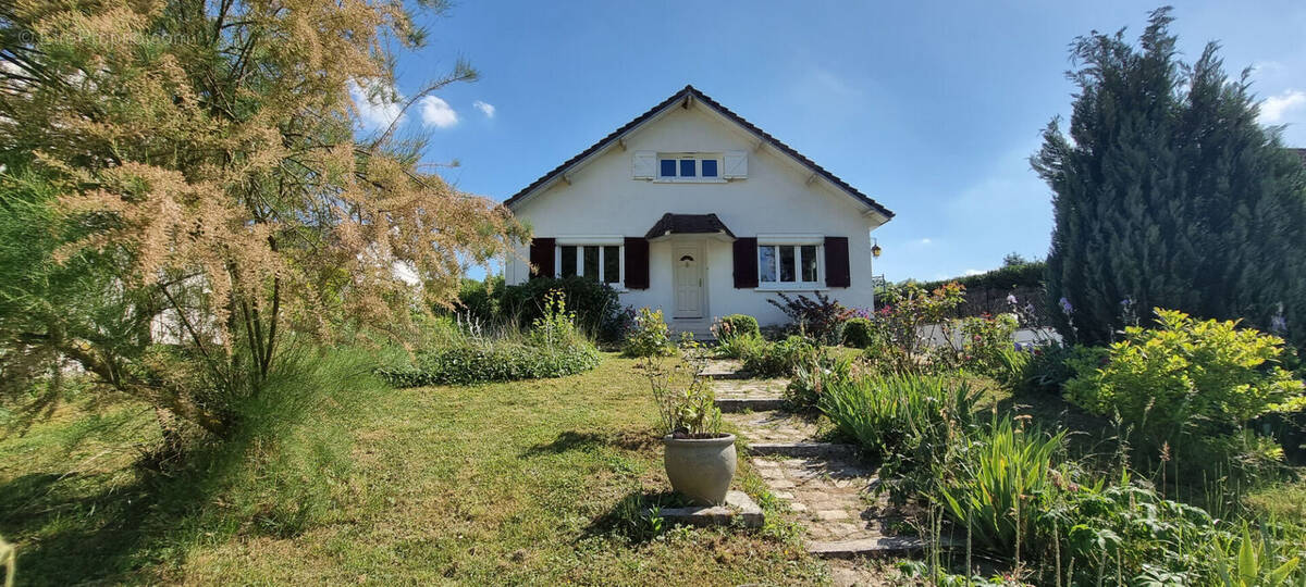 Maison à COMPIEGNE