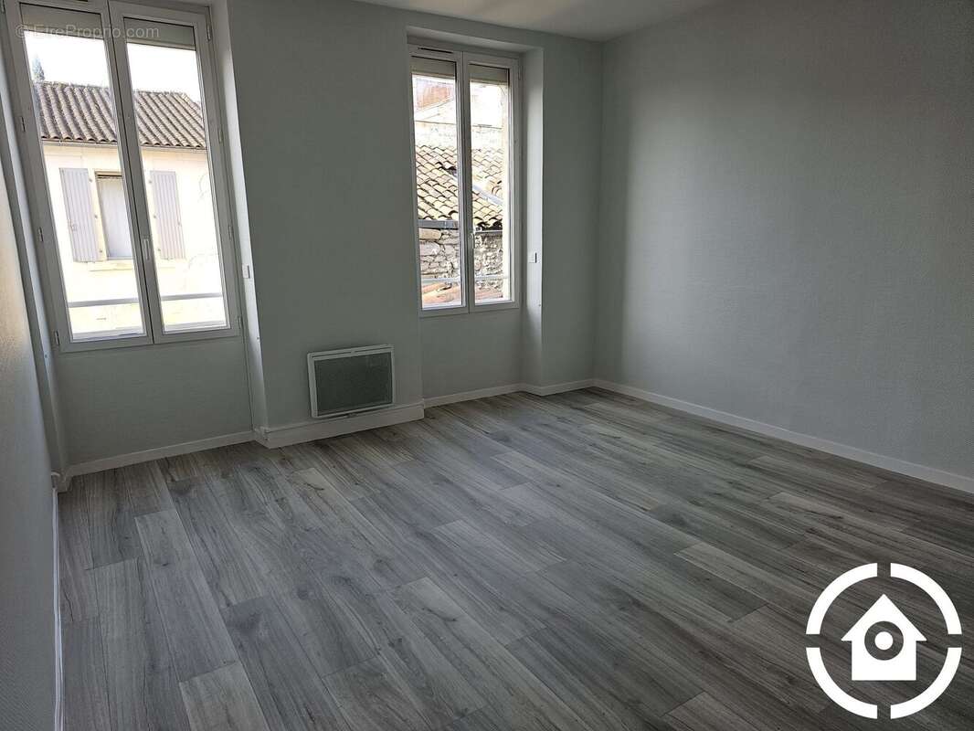 1er étage - Appartement à COGNAC
