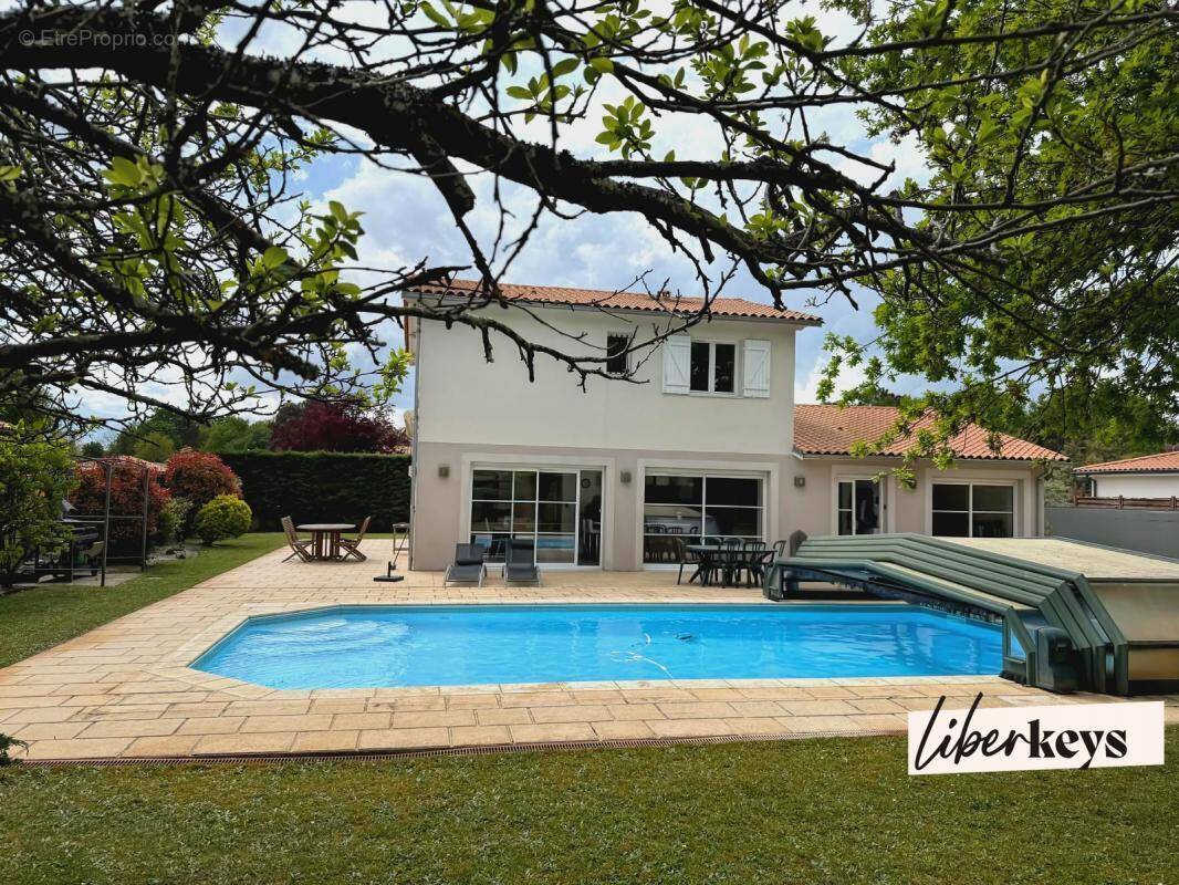 Maison à PESSAC