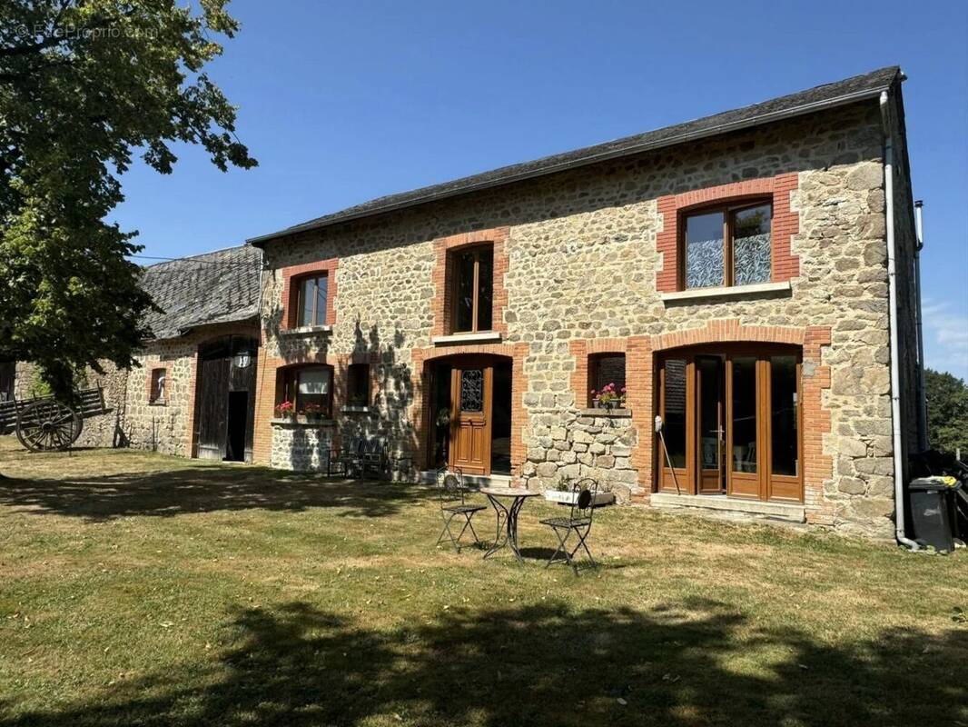 Maison à LE GRAND-BOURG