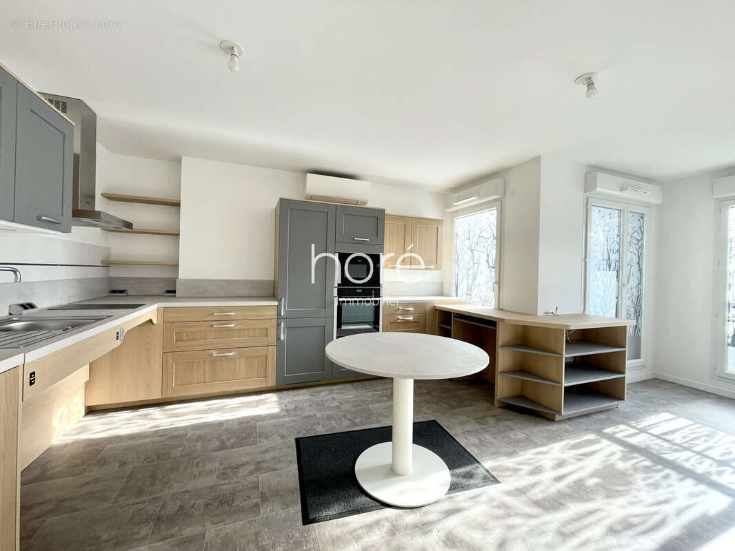 Appartement à BEAUCHAMP