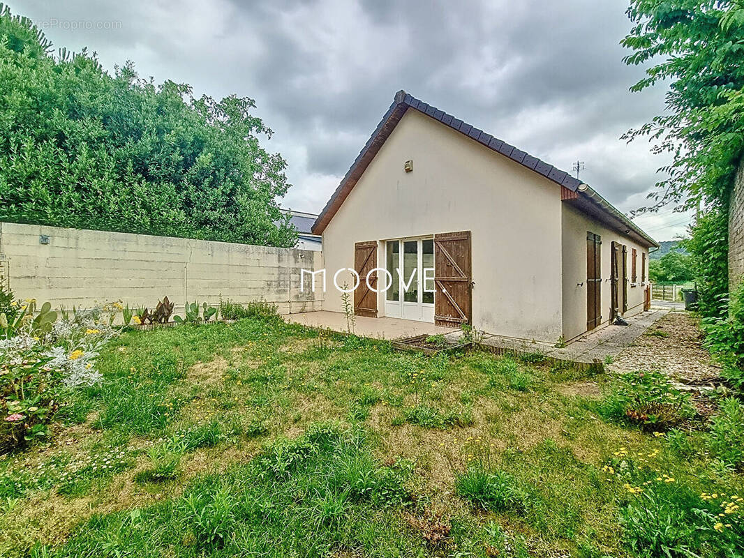 Maison à SAINT-ETIENNE-DU-ROUVRAY