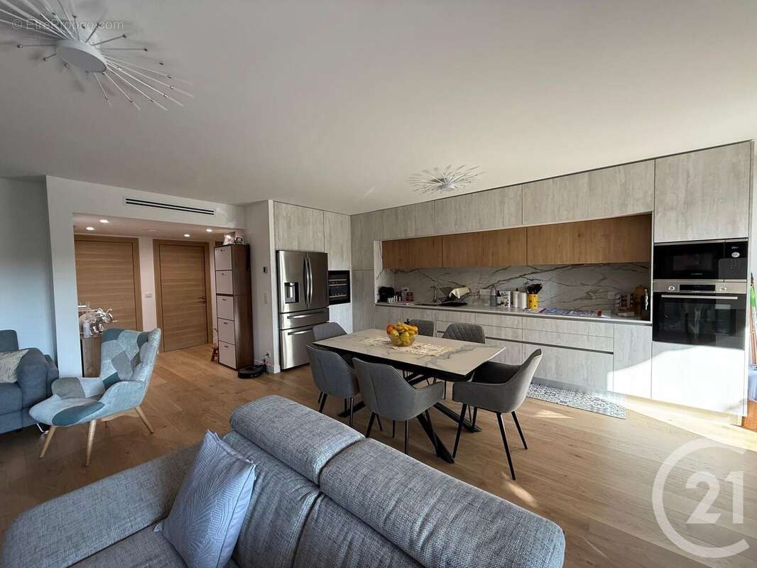 Appartement à ROQUEBRUNE-CAP-MARTIN