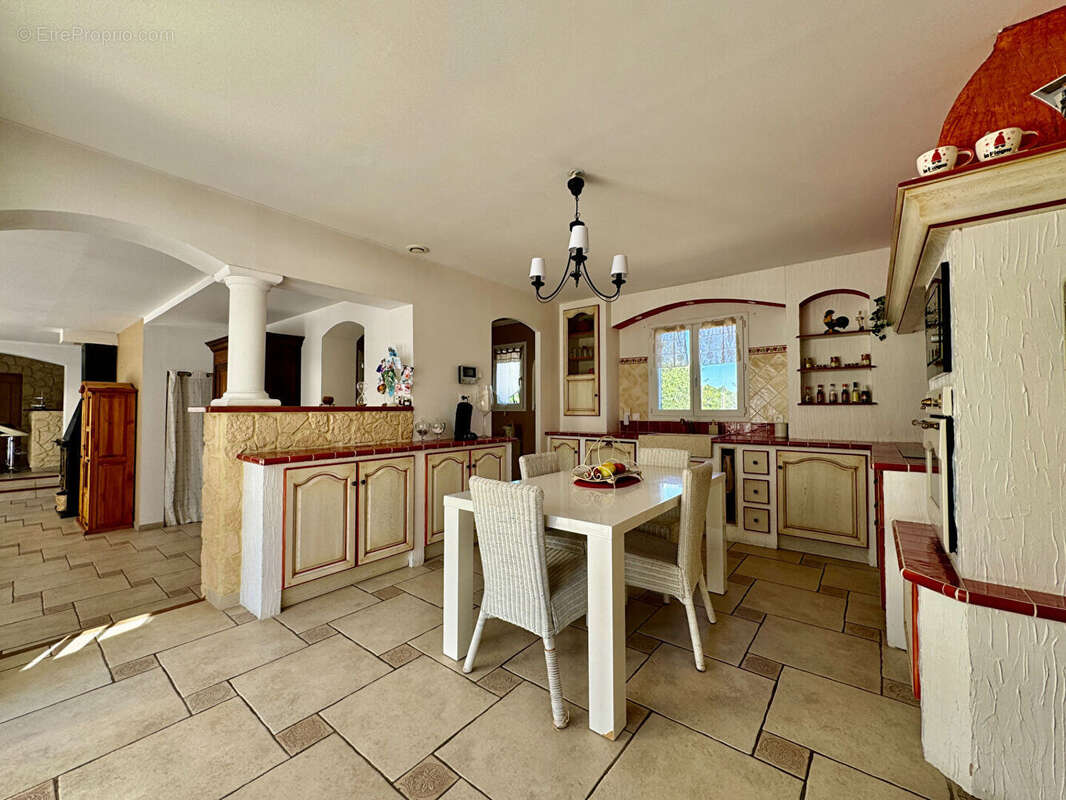 Maison à SABRAN