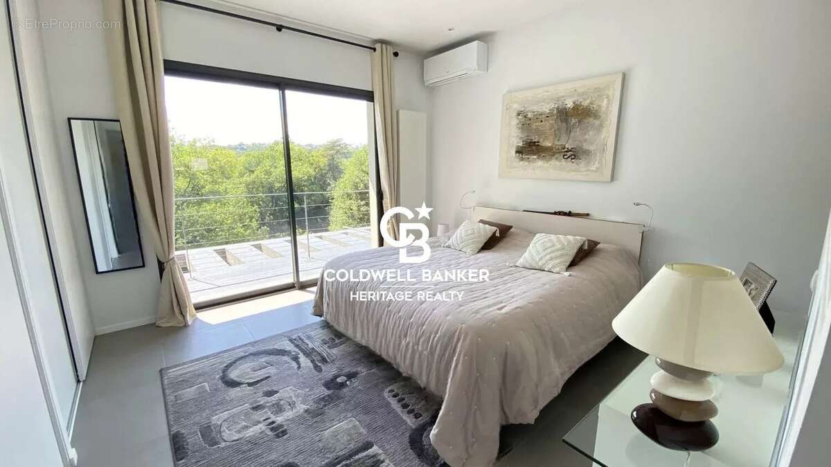 Maison à SAINTE-FOY-LES-LYON