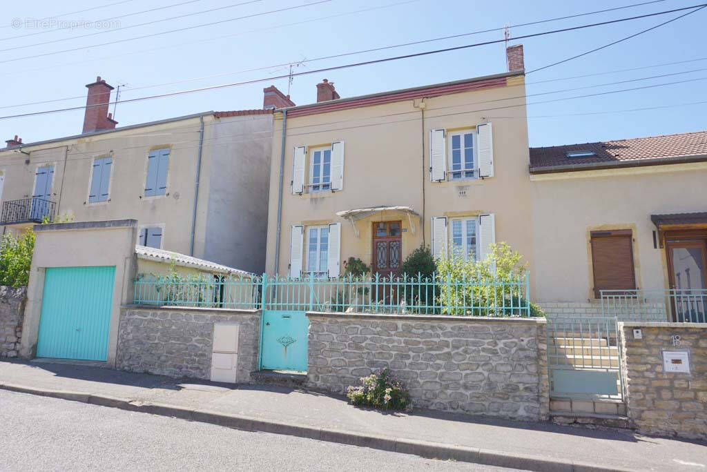 Maison à PARAY-LE-MONIAL