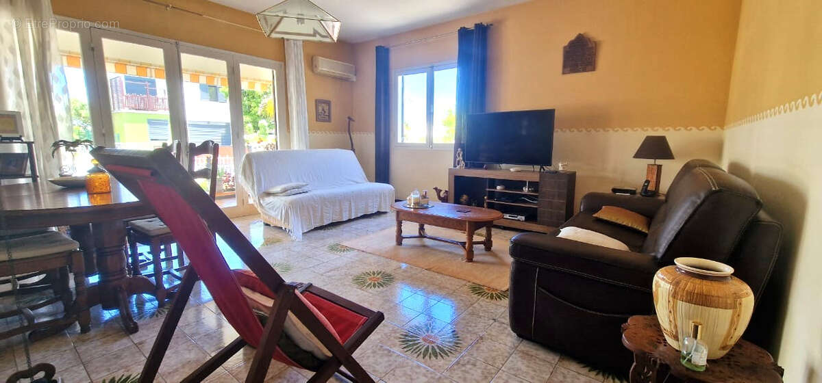 Maison à LE PORT